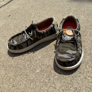 Hey Dude Wally Mossy Oak Camo Toddler Size 11